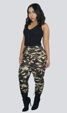 Load image into Gallery viewer, CARLY CARGO PANTS - GREEN CAMO
